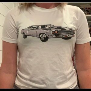 super cute car shirt just small for me.